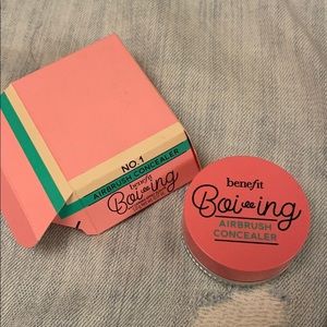 Benefit Airbrush Concealer color 1